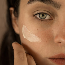 Cargar imagen en el visor de la galería, 003 DOPE your glow FACE CREAM - Olive Tree People  003 DOPE your glow FACE CREAM
